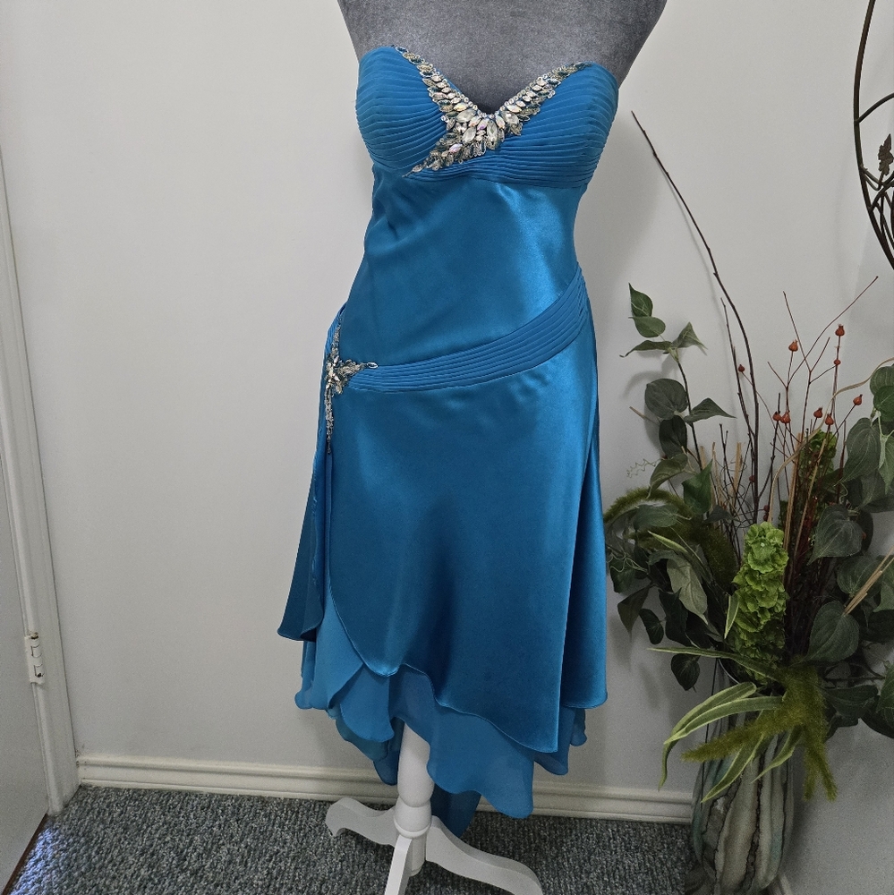 Princess Vibrant Blue Rhinestone Homecoming Midi Dress Size 6
